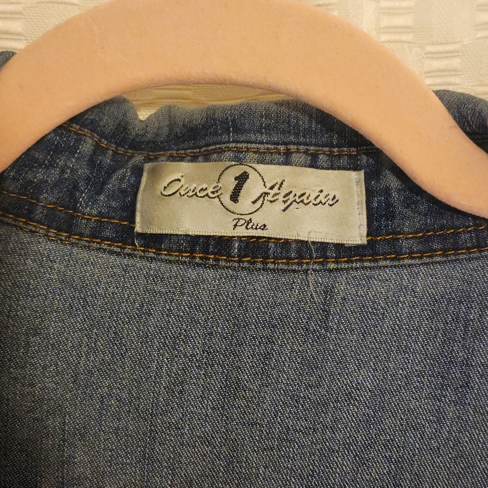 Women's Denim Embroidered Back Jean Jacket Floral Fun Maximalist Deadstock - Picture 8 of 10